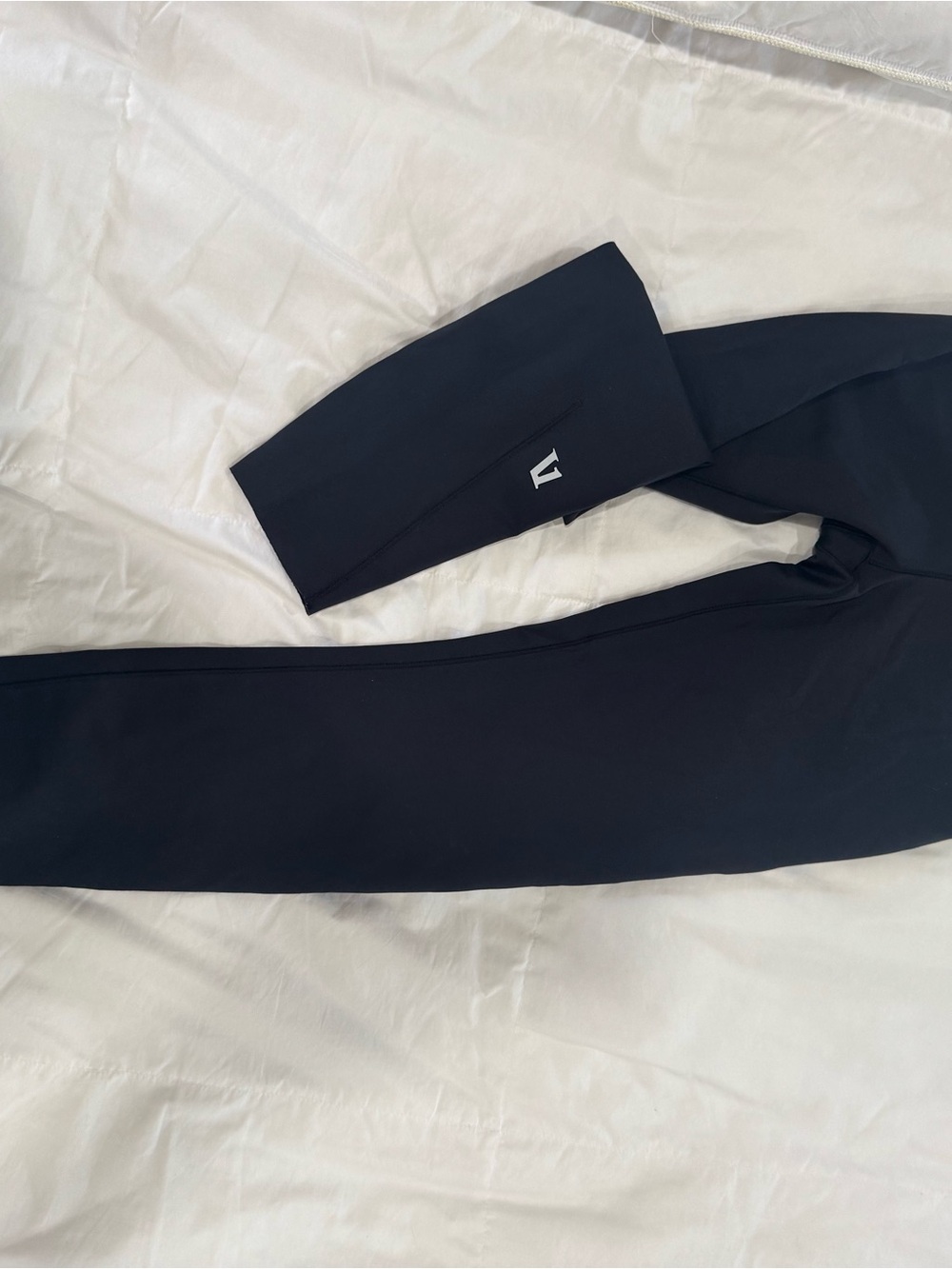 Vuori Black Performance Leggings with Logo